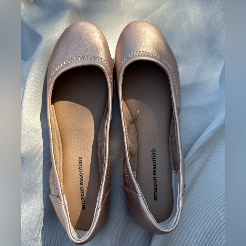New no tags rose gold ballet flat women’s size 5 shoe Amazon essentials brand